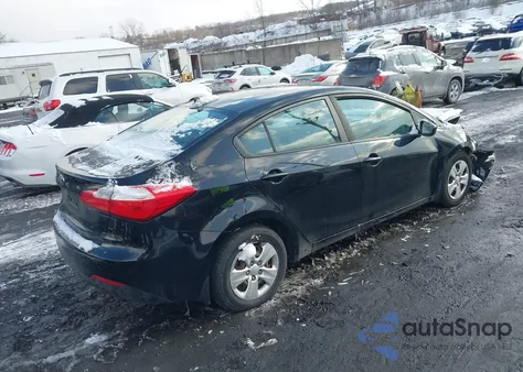 2016 Kia Forte Lx z USA, uszkodzony, nr VIN KNAFK4A68G5527972